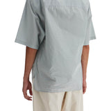 CLOSED SHORT-SLEEVED SHIRT